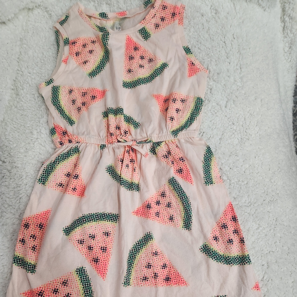 Girls dress